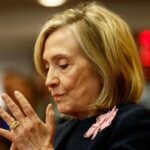 Клінтон закликала Конгрес викликати на допит Трампа через його зв’язки з Епштейном