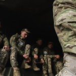 Зеленський підписав закон про відстрочку для військових за “контрактом 18–24”