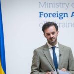 Захоплення заручників і крадіжка грошей: у МЗС прокоментували скандал з Угорщиною через інкасаторів Ощадбанку