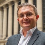 Знайомтесь – Микола Сушко! Загадковий бізнесмен, що заробив, за його словами, статки на біржах США, а зараз створив фундацію «Множина». Перше (майже) інтерв’ю 