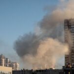 Гроші під обстрілами. Запит на валюту, біль забудовників та нове дихання для готелів на заході. Як погіршення безпеки у тилових містах впливає на інвесторів?